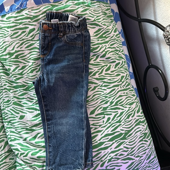 Old Navy Toddler Boys 18-24 months Jeans - Picture 3 of 4